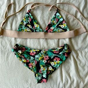 June Swimwear Set - Nora Top (M) and Daisy Bottom (S)